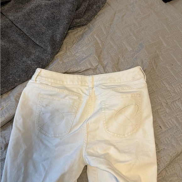 WHITE JEANS - Picture 2 of 2